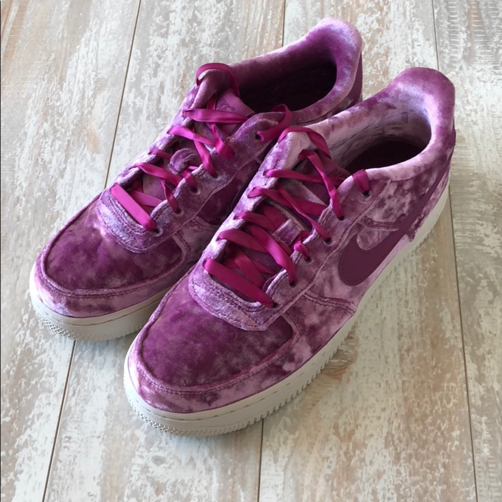 NWTNike Air Force 1 velvet berry! - Picture 6 of 7